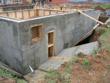 Къщата се състои от конкретни параметри на конструкцията на стоманобетонни проекти