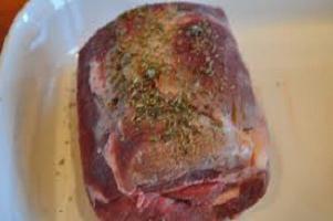 Как да се готви с месо от дива свиня са две рецепти за празничната трапеза и дневния хранителен режим