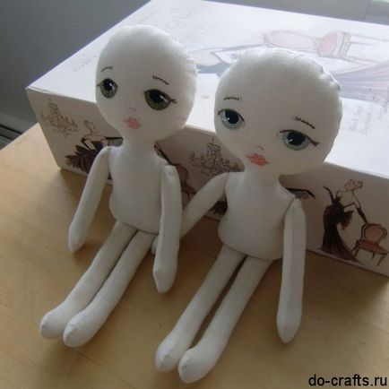 Как да си направим кукла, изработена от плат с ръце в дома