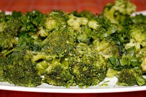 Как да се готви вкусно броколи в тиган