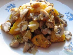 Картофи с пиле и гъби в рецептата на фурната