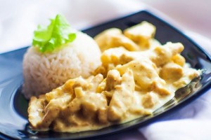 Пиле с банани и къри - индийски рецепти, менюта идея
