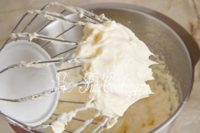 Масло крем с кондензирано мляко - рецепта със снимки