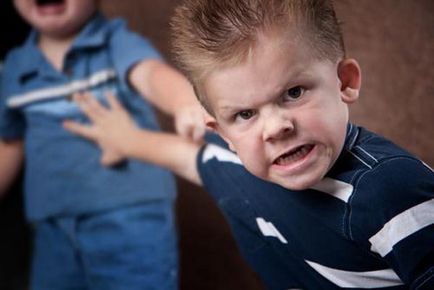 Когато има агресия при деца и как да се бори
