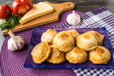 Банички бомби с домати и сирене (банички) Бомби торти с домати и сирене