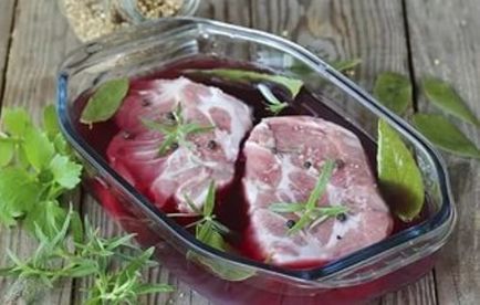 Рецепти с винени маринати за свинско месо, тайни и съставки избор