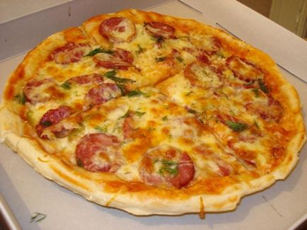 Рецепта за пица с салам, сирене и домати
