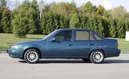В резултат на много години на настройка на Daewoo Nexia, автомобилист ползи (Daewoo Nexia) В резултат на много години на настройка на Daewoo Nexia, ръчно шофьор
