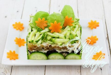 Зелена салата, сушени сини сливи и гъби 8 Simple рецепта (Рецепта за салата гъби сини сливи) Салата с сини сливи и гъби 8 прости рецепти