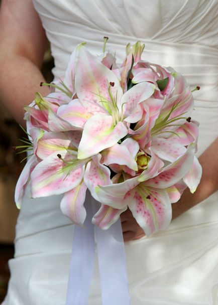 Сватбени букети от лилии снимки на букети за булката от лилии, ❤️❥ всичко за сватби