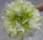 Сватбен букет от лилии
