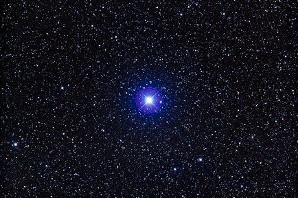 Star Сириус - най-ярката звезда в небето