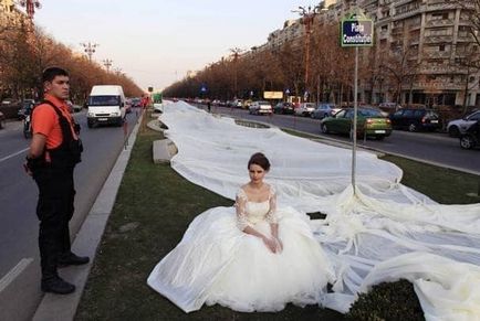 10 най-необичайните и цветни сватбени рокли