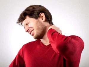 Остеоартритът на шийните прешлени предизвиква симптомите, лечението