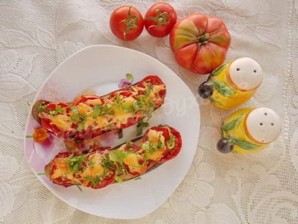 Патладжан, печен в пещ с домати и сирене