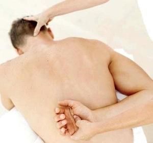 Какво е болка в гърба, отколкото е опасно и как да се лекува