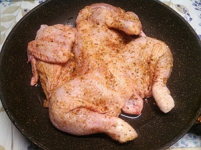 Пиле Tabaka - 4-популярната снимка готварски рецепти