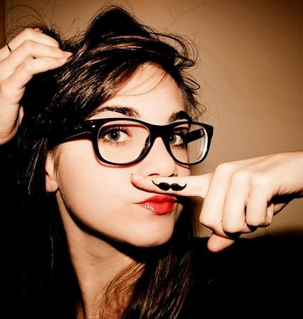 Ефективните методи, които ще ви помогнат да се отървете от мустаци момиче