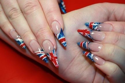 Как да лакирайте ноктите си британски флаг