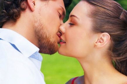 Как да се научите да се целуват с език Man или без партньор