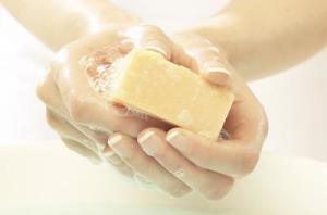 Как да си мият ръцете с лепило налични средства, жените опит