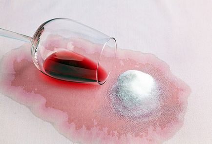 Как да се измие червено вино 8-добрите начини за решаване на проблема