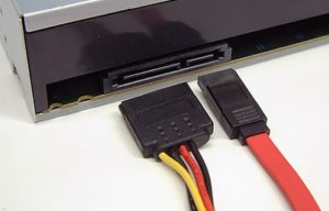 Как да се свържете на предния панел, USB, аудио и видео карта, захранването на дънната платка,