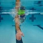 Как да плуват в басейна за гръбначния стълб