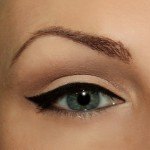 Как да използвате сенки за очи, очна линия (стъпка по стъпка снимки и видео)