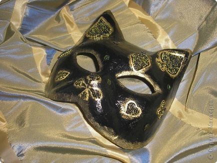 Как да си направите маска на котка за маскарад с ръцете си