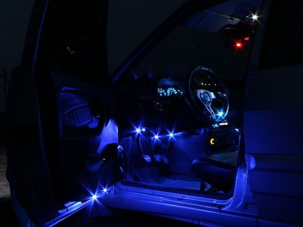 Как да си направим осветлението крака в колата с ръцете си