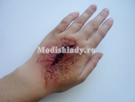 Как да си направим раната (грим) на ръка, като у дома си (за Хелоуин или Carnival)