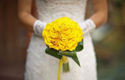Как да направим Жълт сватбен букет