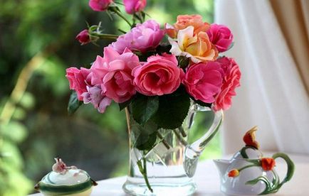 Как да запазим отрязаните рози във ваза за дълго време, удължава живота на букета