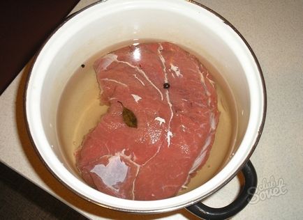 Как да премахнете миризмата, ако месото е опетнен