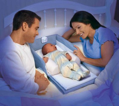 Как да се сложи бебето да спи, без да кърмят (и научи затишие без гърдата)
