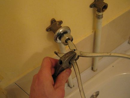 Как да инсталираме кранчето за банята сами по себе си, със собствените си ръце