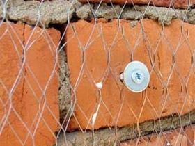 Как да се възстанови стената на частна къща