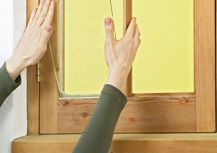 Как да вмъкнете стъклото на прозореца с ръцете си, поставете чашата в дървена и ПВЦ (стъкло) Как да вмъкнете стъклото на прозореца с ръцете си, стъклото поставете във дървени и пластмасови прозорец