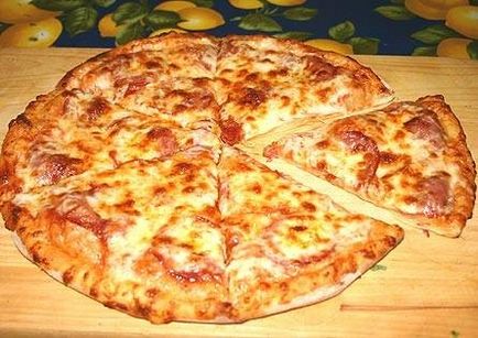 Как се поръчва пица у дома по телефона - портални съвети за жени и момичета