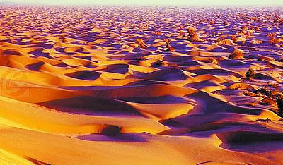 Китай Такламакан - съблазнителен и мистериозен пустиня