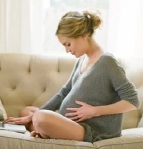 Когато първият раздвижването започва по време на бременност, как да се чувстват и как не трябва да се бърка с по-бързо