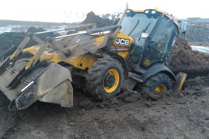 Копаене добре трактор