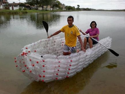 Лодка, изработена от пластмасови бутилки със собствените си ръце