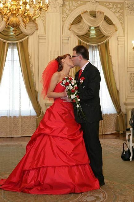 Мога ли да се оженим в червена рокля за първи път или отново без триумф видео съвети