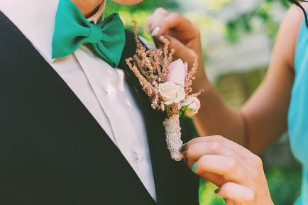 Необичайни цветове за сватбата костюм на младоженеца