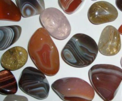 Onyx, характеристики и свойства на камък