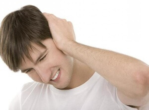 Постоянно шум в лявото ухо, възможните причини и лечения