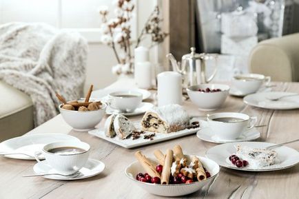 Празнична обстановка маса за чай у дома