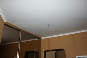 PVC или плат окачен таван - по-добре е да изберете